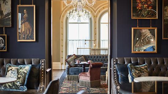 Charing Cross bar area
