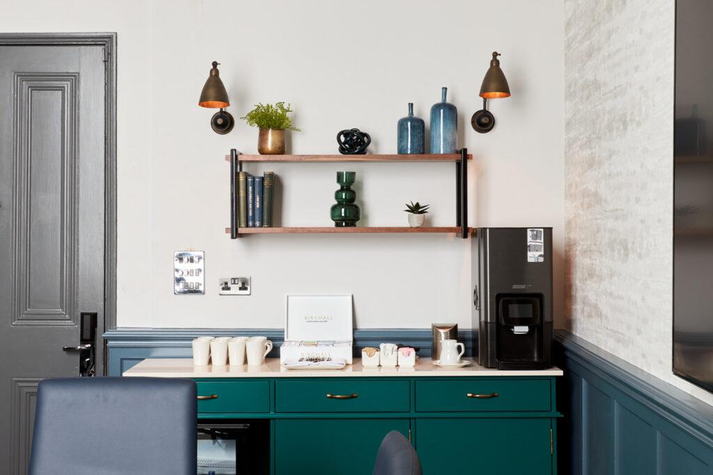Clermont Victoria - Blue boardroom refreshmennts
